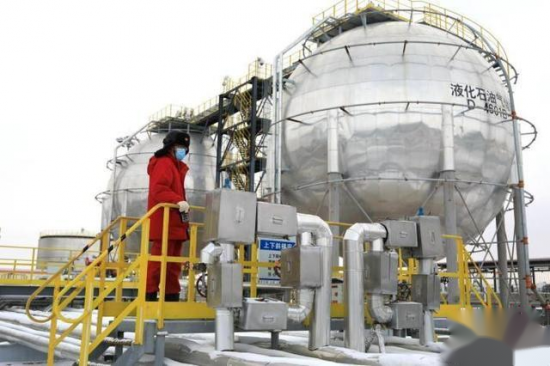 中国石油新疆油田克拉美丽气田年产油气当量突破100万吨