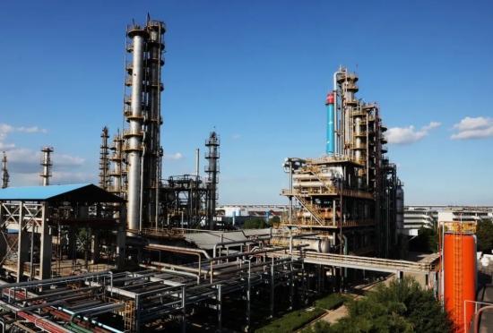 原油催化裂解生产化学品技术通过了中国石化科技部组织的成果鉴定