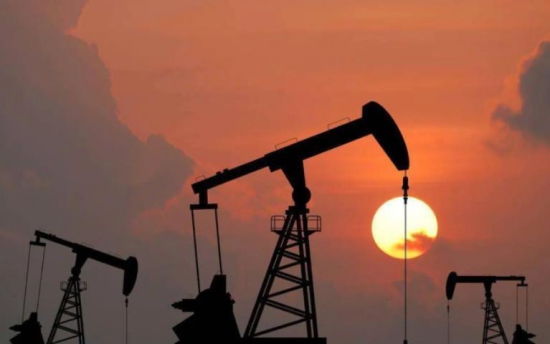 如何衡量石油需求和供应引发的冲击