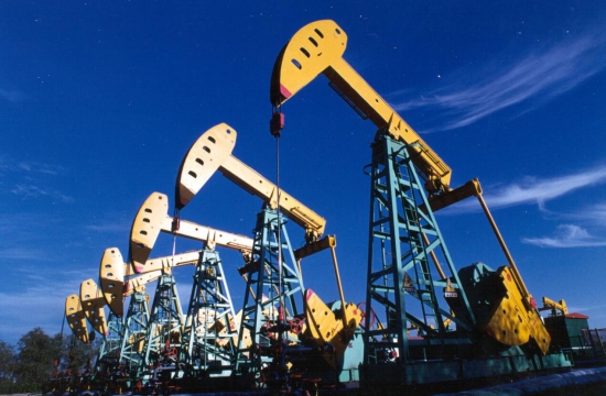 国际大石油公司传统油气业务与新能源业务